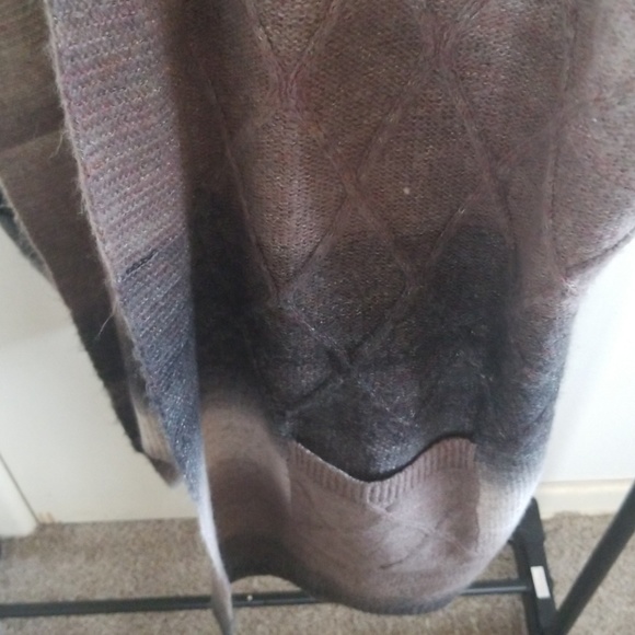 Cardigan - Picture 2 of 3